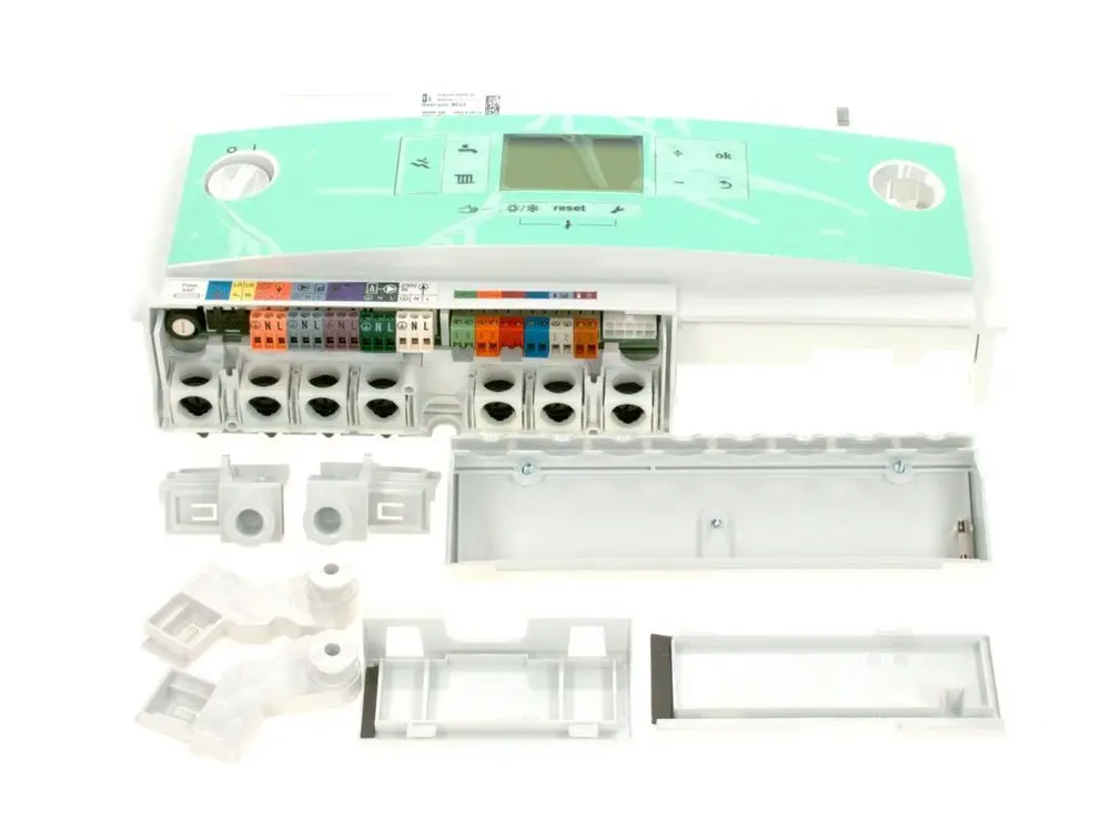 BOSCH Steuergerät in mehreren Einzelteilen, darunter ein Gehäuseteil mit Display und Tasten, sowie diverse Anschlussmodule in unterschiedlichen Farben.